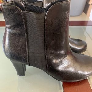 A2 Black short boots